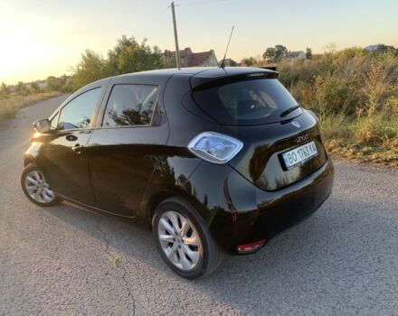 Черный Рено Зое, объемом двигателя 0 л и пробегом 86 тыс. км за 7500 $, фото 2 на Automoto.ua