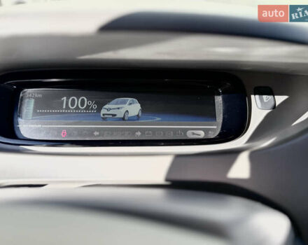 Чорний Рено Зое, об'ємом двигуна 0 л та пробігом 70 тис. км за 9999 $, фото 33 на Automoto.ua