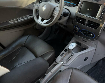 Чорний Рено Зое, об'ємом двигуна 0 л та пробігом 70 тис. км за 9999 $, фото 24 на Automoto.ua