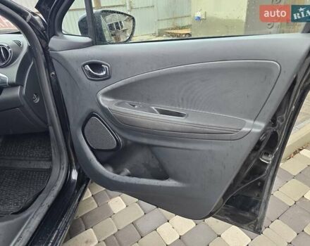 Чорний Рено Зое, об'ємом двигуна 0 л та пробігом 100 тис. км за 8999 $, фото 41 на Automoto.ua