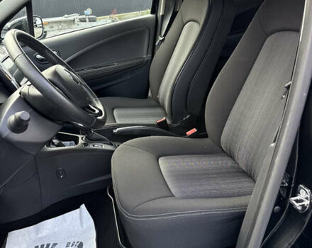 Черный Рено Зое, объемом двигателя 0 л и пробегом 99 тыс. км за 9950 $, фото 31 на Automoto.ua