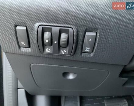 Чорний Рено Зое, об'ємом двигуна 0 л та пробігом 138 тис. км за 8999 $, фото 30 на Automoto.ua
