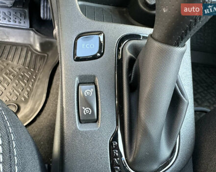 Черный Рено Зое, объемом двигателя 0 л и пробегом 152 тыс. км за 8700 $, фото 13 на Automoto.ua