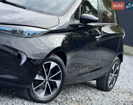 Черный Рено Зое, объемом двигателя 0 л и пробегом 99 тыс. км за 9950 $, фото 8 на Automoto.ua