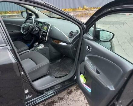 Чорний Рено Зое, об'ємом двигуна 0 л та пробігом 138 тис. км за 9999 $, фото 8 на Automoto.ua