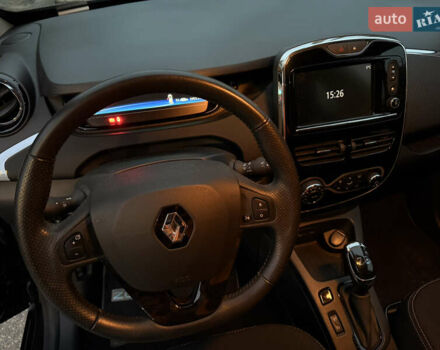 Черный Рено Зое, объемом двигателя 0 л и пробегом 46 тыс. км за 9700 $, фото 19 на Automoto.ua