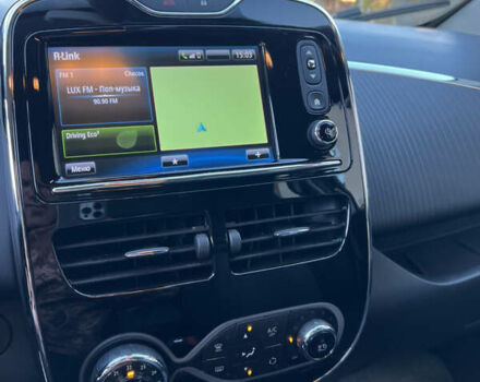 Чорний Рено Зое, об'ємом двигуна 0 л та пробігом 140 тис. км за 9200 $, фото 60 на Automoto.ua