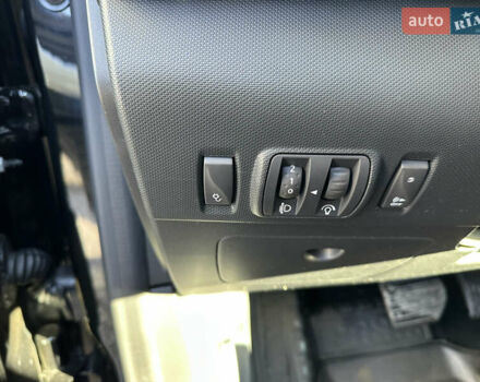 Черный Рено Зое, объемом двигателя 0 л и пробегом 152 тыс. км за 8700 $, фото 11 на Automoto.ua