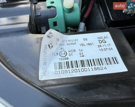 Чорний Рено Зое, об'ємом двигуна 0 л та пробігом 140 тис. км за 9200 $, фото 86 на Automoto.ua