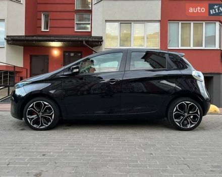 Черный Рено Зое, объемом двигателя 0 л и пробегом 141 тыс. км за 9000 $, фото 5 на Automoto.ua