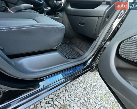 Чорний Рено Зое, об'ємом двигуна 0 л та пробігом 140 тис. км за 9200 $, фото 50 на Automoto.ua