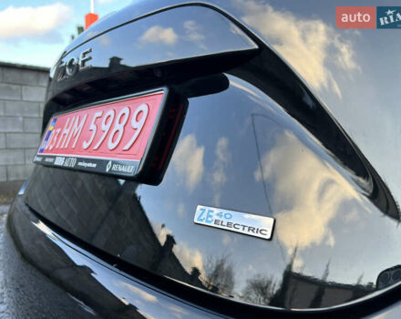 Чорний Рено Зое, об'ємом двигуна 0 л та пробігом 140 тис. км за 9200 $, фото 75 на Automoto.ua