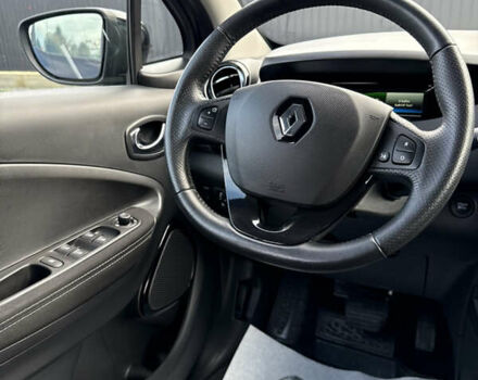 Черный Рено Зое, объемом двигателя 0 л и пробегом 99 тыс. км за 9950 $, фото 22 на Automoto.ua