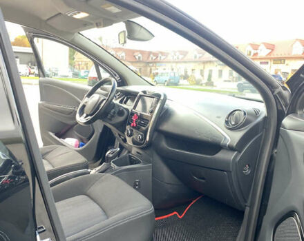 Черный Рено Зое, объемом двигателя 0 л и пробегом 136 тыс. км за 8800 $, фото 8 на Automoto.ua