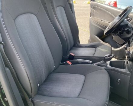 Чорний Рено Зое, об'ємом двигуна 0 л та пробігом 100 тис. км за 9800 $, фото 8 на Automoto.ua