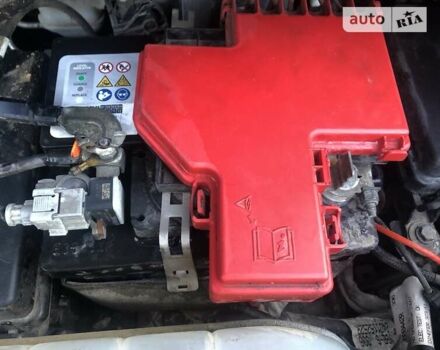 Черный Рено Зое, объемом двигателя 0 л и пробегом 165 тыс. км за 9500 $, фото 17 на Automoto.ua