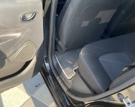 Черный Рено Зое, объемом двигателя 0 л и пробегом 178 тыс. км за 8400 $, фото 10 на Automoto.ua