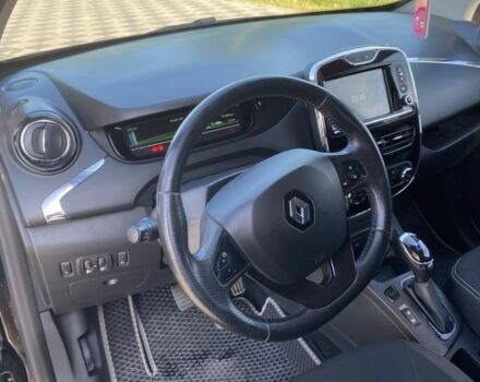 Черный Рено Зое, объемом двигателя 0 л и пробегом 169 тыс. км за 8500 $, фото 7 на Automoto.ua