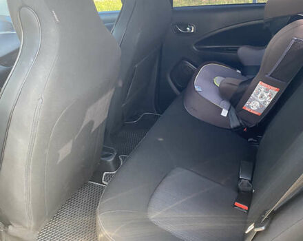 Черный Рено Зое, объемом двигателя 0 л и пробегом 178 тыс. км за 8400 $, фото 11 на Automoto.ua