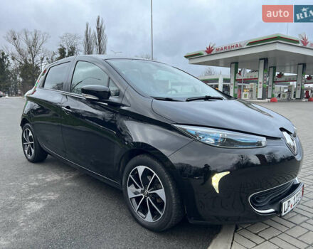 Черный Рено Зое, объемом двигателя 0 л и пробегом 100 тыс. км за 9200 $, фото 2 на Automoto.ua