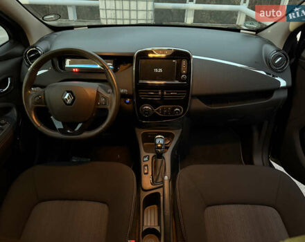 Черный Рено Зое, объемом двигателя 0 л и пробегом 46 тыс. км за 9700 $, фото 11 на Automoto.ua