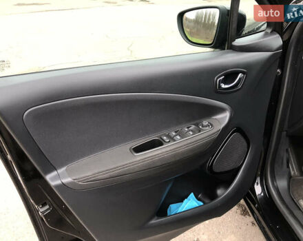 Чорний Рено Зое, об'ємом двигуна 0 л та пробігом 68 тис. км за 9450 $, фото 32 на Automoto.ua