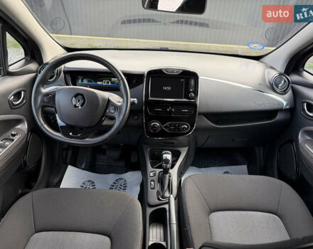 Черный Рено Зое, объемом двигателя 0 л и пробегом 99 тыс. км за 9950 $, фото 19 на Automoto.ua