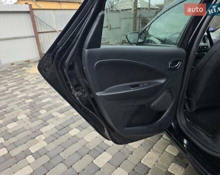 Чорний Рено Зое, об'ємом двигуна 0 л та пробігом 100 тис. км за 8999 $, фото 32 на Automoto.ua