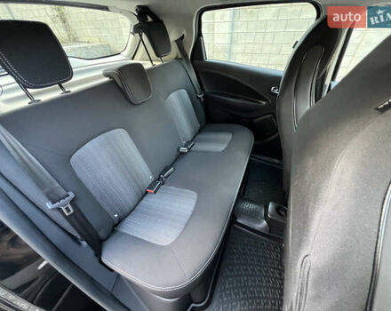 Чорний Рено Зое, об'ємом двигуна 0 л та пробігом 140 тис. км за 9200 $, фото 53 на Automoto.ua