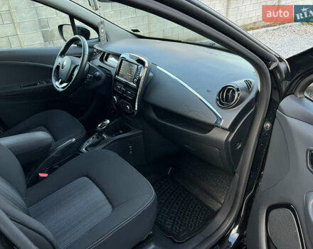 Чорний Рено Зое, об'ємом двигуна 0 л та пробігом 140 тис. км за 9200 $, фото 46 на Automoto.ua