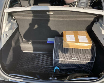 Черный Рено Зое, объемом двигателя 0 л и пробегом 178 тыс. км за 8400 $, фото 12 на Automoto.ua