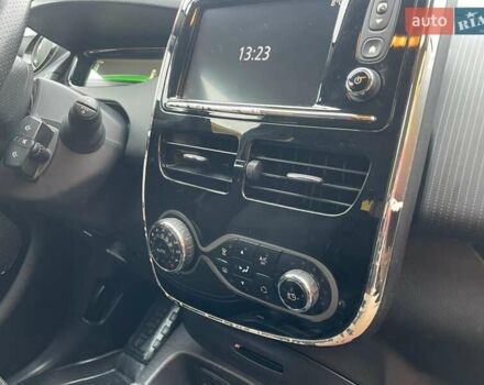 Чорний Рено Зое, об'ємом двигуна 0 л та пробігом 94 тис. км за 9700 $, фото 23 на Automoto.ua