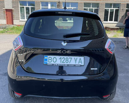 Черный Рено Зое, объемом двигателя 0 л и пробегом 126 тыс. км за 9000 $, фото 6 на Automoto.ua