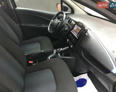 Рено Зое 2017 в Луцке на Automoto.ua Черный Рено Зое, объемом двигателя 0 л и пробегом 59 тыс. км за 9850 $, фото 7 на Automoto.ua
