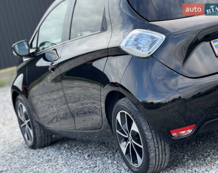 Черный Рено Зое, объемом двигателя 0 л и пробегом 99 тыс. км за 9950 $, фото 12 на Automoto.ua