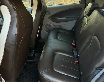 Чорний Рено Зое, об'ємом двигуна 0 л та пробігом 70 тис. км за 9999 $, фото 20 на Automoto.ua