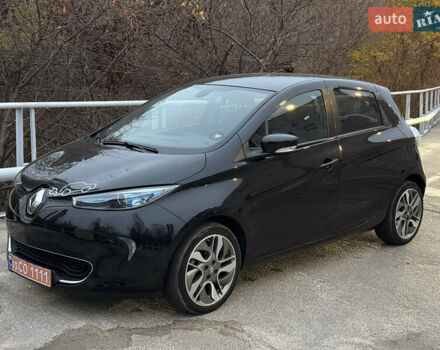 Черный Рено Зое, объемом двигателя 0 л и пробегом 46 тыс. км за 9700 $, фото 7 на Automoto.ua