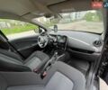 Черный Рено Зое, объемом двигателя 0 л и пробегом 141 тыс. км за 9000 $, фото 13 на Automoto.ua