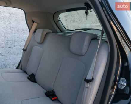 Чорний Рено Зое, об'ємом двигуна 0 л та пробігом 98 тис. км за 9300 $, фото 24 на Automoto.ua