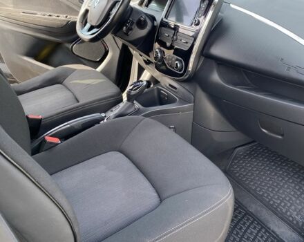 Чорний Рено Зое, об'ємом двигуна 0 л та пробігом 100 тис. км за 9800 $, фото 7 на Automoto.ua