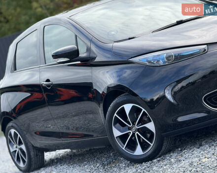 Черный Рено Зое, объемом двигателя 0 л и пробегом 99 тыс. км за 9950 $, фото 7 на Automoto.ua