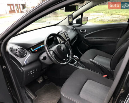 Чорний Рено Зое, об'ємом двигуна 0 л та пробігом 68 тис. км за 9800 $, фото 24 на Automoto.ua