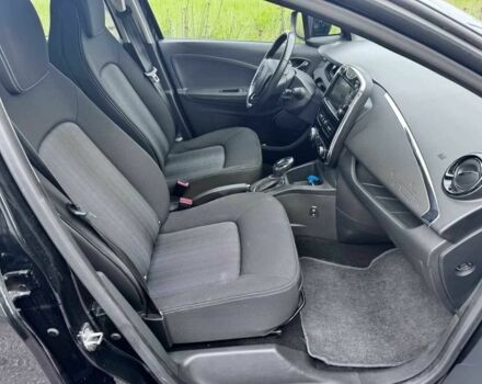 Черный Рено Зое, объемом двигателя 0 л и пробегом 58 тыс. км за 9200 $, фото 7 на Automoto.ua