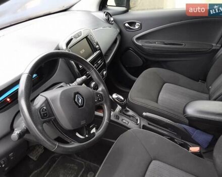 Черный Рено Зое, объемом двигателя 0 л и пробегом 101 тыс. км за 8750 $, фото 12 на Automoto.ua