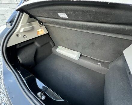 Черный Рено Зое, объемом двигателя 0 л и пробегом 139 тыс. км за 9500 $, фото 10 на Automoto.ua