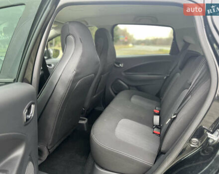 Черный Рено Зое, объемом двигателя 0 л и пробегом 85 тыс. км за 9600 $, фото 29 на Automoto.ua