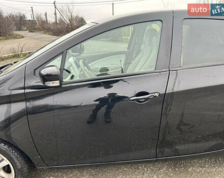 Черный Рено Зое, объемом двигателя 0 л и пробегом 51 тыс. км за 10400 $, фото 6 на Automoto.ua