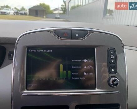 Черный Рено Зое, объемом двигателя 0 л и пробегом 33 тыс. км за 11999 $, фото 26 на Automoto.ua