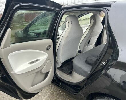 Черный Рено Зое, объемом двигателя 0 л и пробегом 51 тыс. км за 10400 $, фото 14 на Automoto.ua