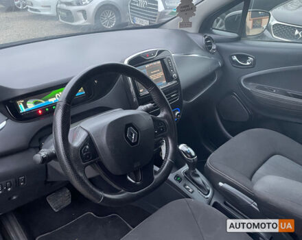 Черный Рено Зое, объемом двигателя 41 л и пробегом 81 тыс. км за 9799 $, фото 7 на Automoto.ua
